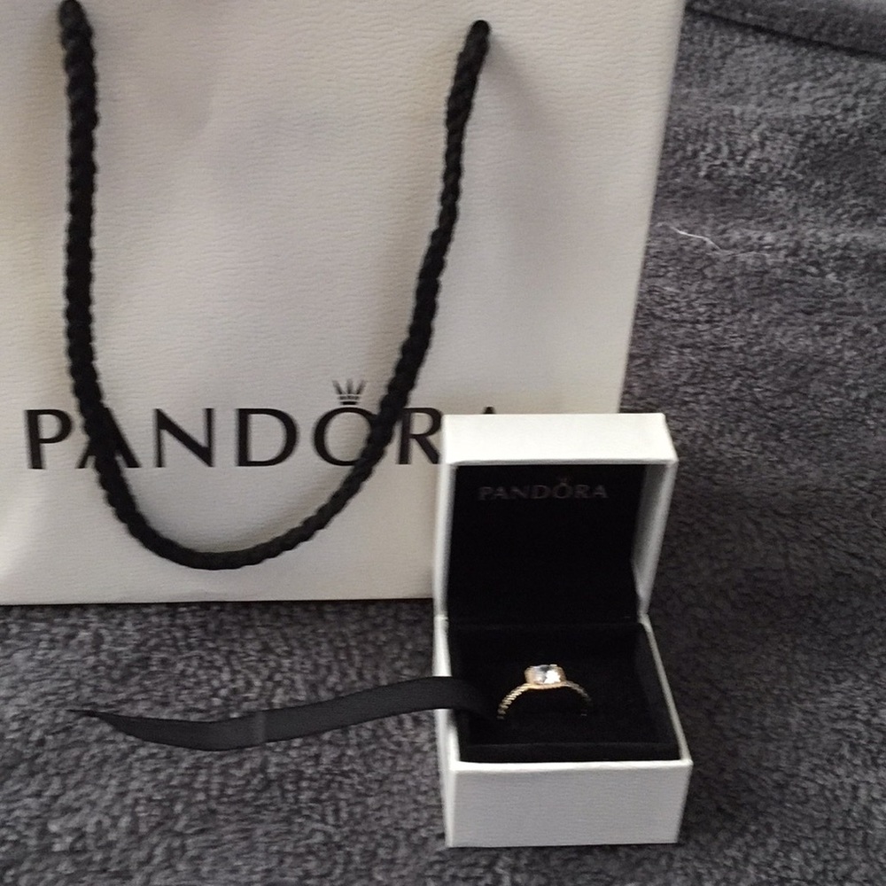 14k gold pandora gorgeous ring. Brand new.